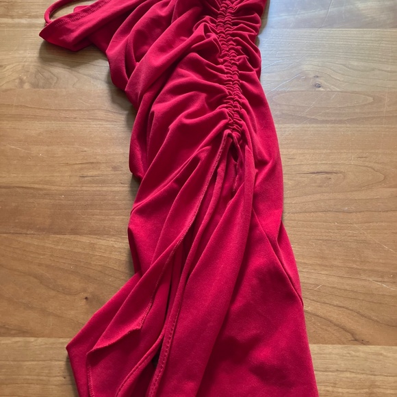 Rave Red Asymmetrical Top with Modern Flair - Picture 4 of 4